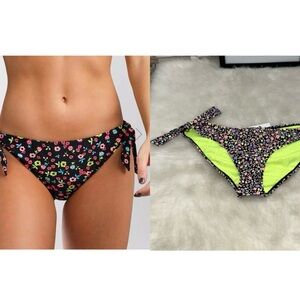 Cyn & Luca floral print Tie Side Swimsuit Bikini Bottom.